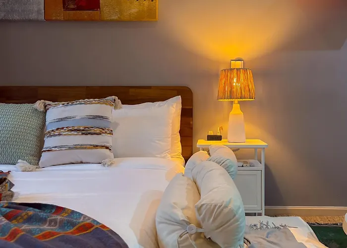 Hidden Village At Gramercy Residences - With Infinity Pool Sauna Gym Apartment Manila