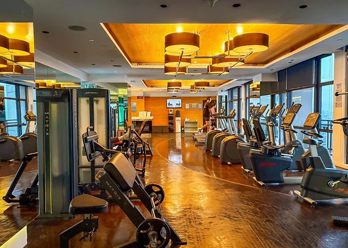Hidden Village At Gramercy Residences - With Infinity Pool Sauna Gym Apartment